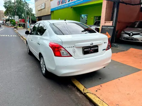NISSAN Versa Sedan 1.6 16V 4P FLEX SV, Foto 4