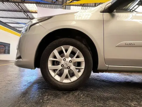 NISSAN Versa Sedan 1.6 16V 4P FLEX SV, Foto 8