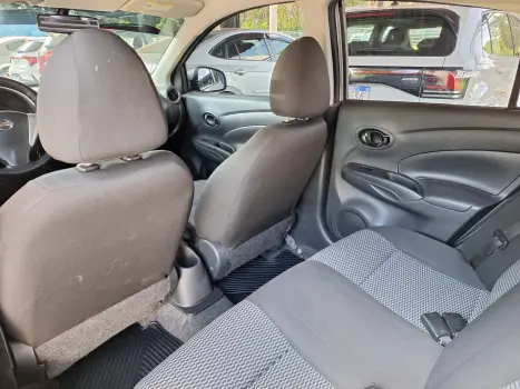 NISSAN Versa Sedan 1.0 12V 4P FLEX V-DRIVE, Foto 14