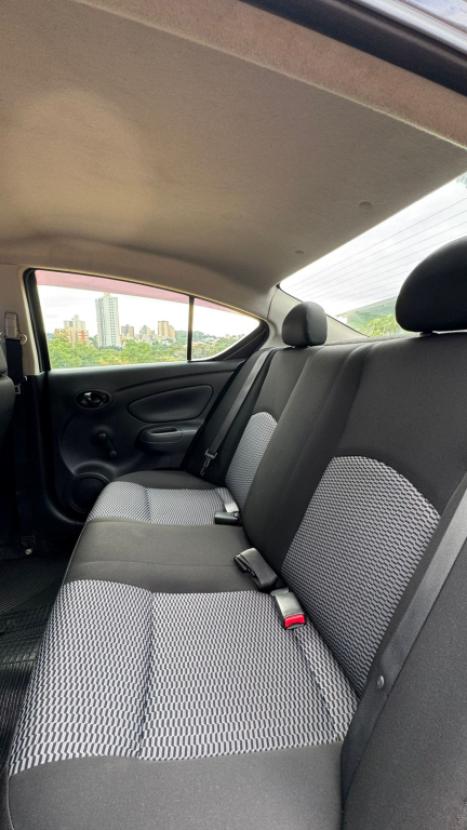 NISSAN Versa Sedan 1.0 4P FLEX S, Foto 2