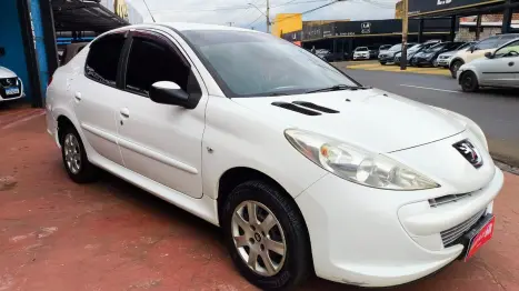 PEUGEOT 207 Sedan 1.4 4P PASSION XR FLEX, Foto 1