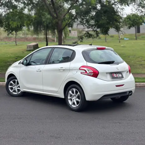 PEUGEOT 208 1.5 4P FLEX ALLURE, Foto 6