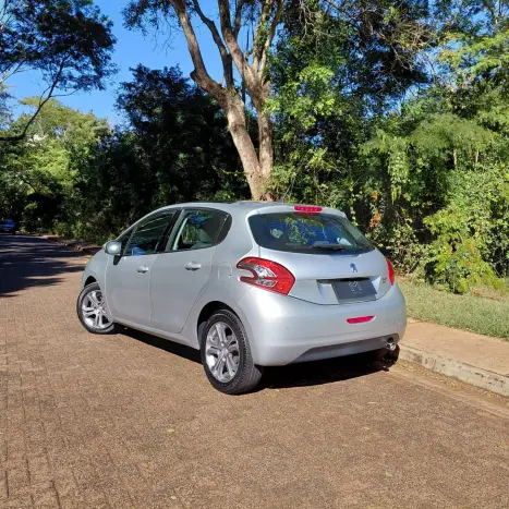 PEUGEOT 208 1.6 16V 4P FLEX GRIFFE AT6 AUTOM�TICO, Foto 4