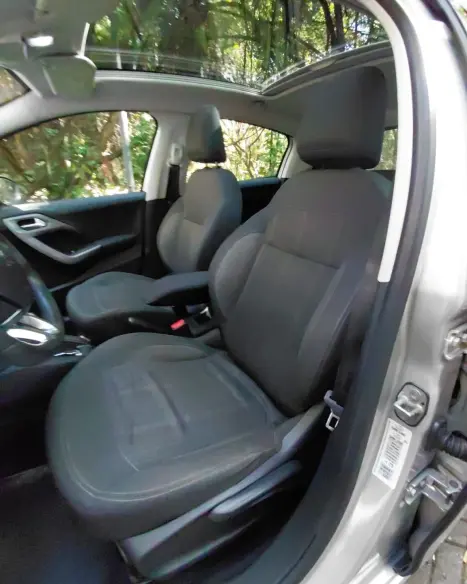 PEUGEOT 208 1.6 16V 4P FLEX GRIFFE AT6 AUTOM�TICO, Foto 8