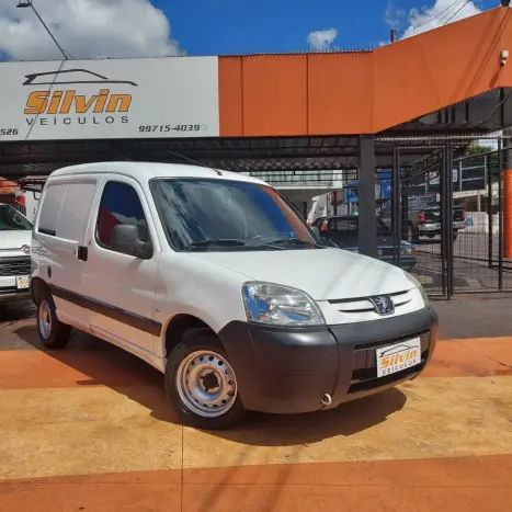 PEUGEOT Partner 1.6 16V 3P FLEX, Foto 1