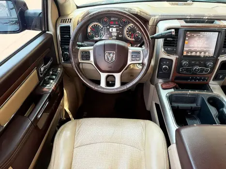 RAM 2500 6.7 I6 24V SLT CABINE DUPLA TURBO DIESEL LARAMIE 4X4 AUTOMTICO, Foto 6