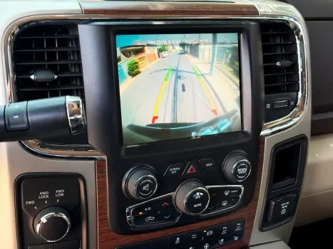 RAM 2500 6.7 I6 24V SLT CABINE DUPLA TURBO DIESEL LARAMIE 4X4 AUTOMTICO, Foto 8