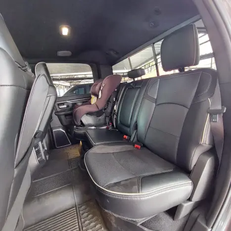 RAM 2500 6.7 I6 24V SLT CABINE DUPLA TURBO DIESEL NIGHT EDITION 4X4 AUTOMTICO, Foto 7
