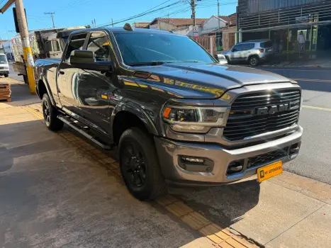 RAM 2500 6.7 I6 24V SLT CABINE DUPLA TURBO DIESEL NIGHT EDITION 4X4 AUTOM�TICO, Foto 2