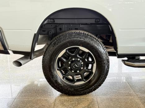 RAM 2500 6.7 I6 24V SLT CABINE DUPLA TURBO DIESEL LARAMIE 4X4 AUTOM�TICO, Foto 18