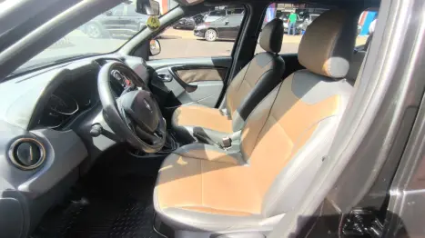 RENAULT Duster 2.0 16V 4P FLEX DYNAMIQUE AUTOM�TICO, Foto 11