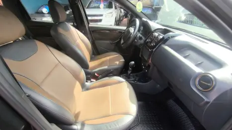RENAULT Duster 2.0 16V 4P FLEX DYNAMIQUE AUTOM�TICO, Foto 12