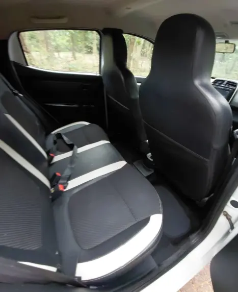 RENAULT Kwid 1.0 12V 4P SCE FLEX INTENSE, Foto 12