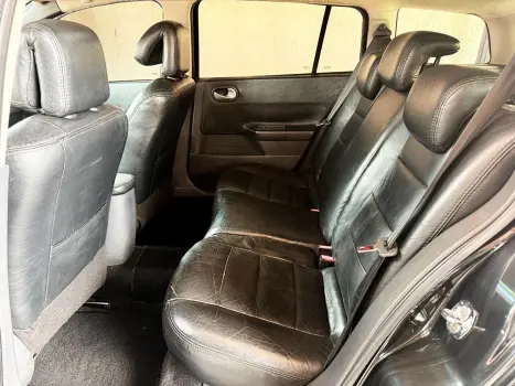 RENAULT Megane Grand Tour 1.6 16V 4P FLEX DYNAMIQUE, Foto 7