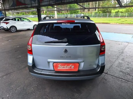 RENAULT Megane Grand Tour 2.0 16V 4P DYNAMIQUE AUTOMÁTICO, Foto 5