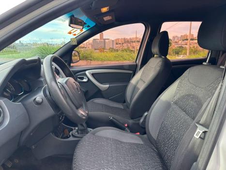 RENAULT Oroch 1.6 16V 4P FLEX EXPRESSION, Foto 6