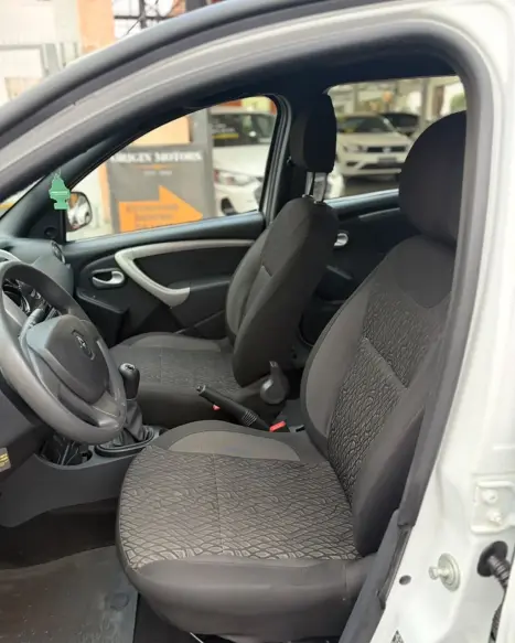 RENAULT Oroch 1.6 16V 4P FLEX EXPRESSION, Foto 8