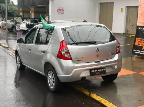 RENAULT Sandero 1.0 16V 4P FLEX EXPRESSION, Foto 6