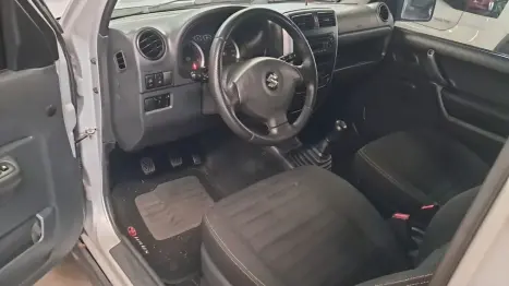 SUZUKI Jimny 1.3 16V 4 ALL 4X4, Foto 6