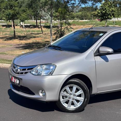 TOYOTA Etios Hatch 1.5 16V 4P FLEX XLS AUTOM�TICO, Foto 2