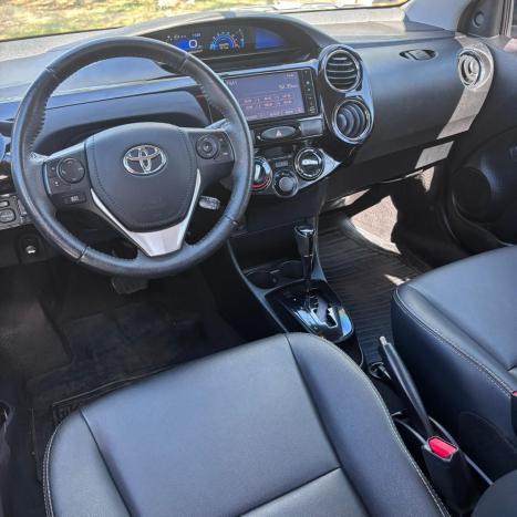 TOYOTA Etios Hatch 1.5 16V 4P FLEX XLS AUTOM�TICO, Foto 9