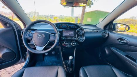 TOYOTA Etios Hatch 1.5 16V 4P FLEX XLS, Foto 3