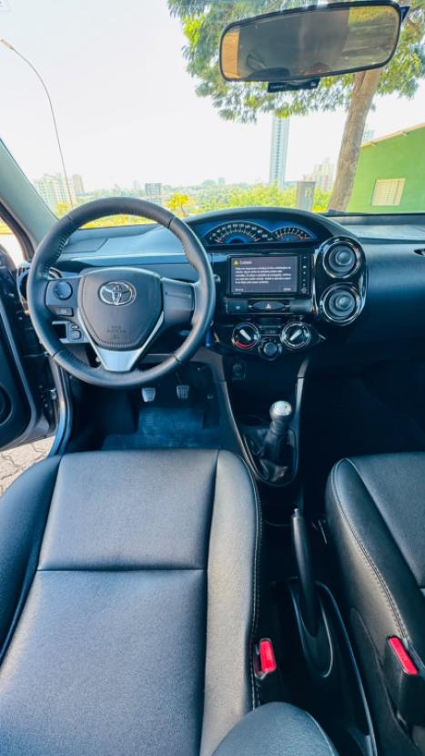 TOYOTA Etios Hatch 1.5 16V 4P FLEX XLS, Foto 4