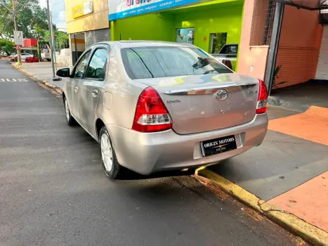 TOYOTA Etios Sedan 1.5 16V 4P FLEX XLS AUTOM�TICO, Foto 8