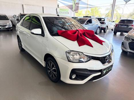 TOYOTA Etios Sedan 1.5 16V 4P FLEX PLATINUM AUTOM�TICO, Foto 3