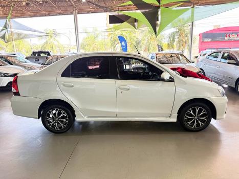 TOYOTA Etios Sedan 1.5 16V 4P FLEX PLATINUM AUTOM�TICO, Foto 12