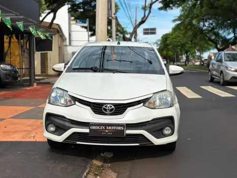 TOYOTA Etios Sedan 1.5 16V 4P FLEX PLATINUM AUTOM�TICO, Foto 2