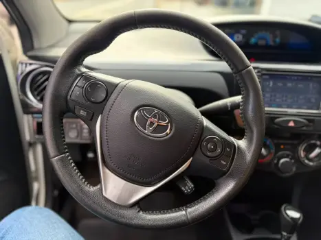 TOYOTA Etios Sedan 1.5 16V 4P FLEX PLATINUM AUTOM�TICO, Foto 11