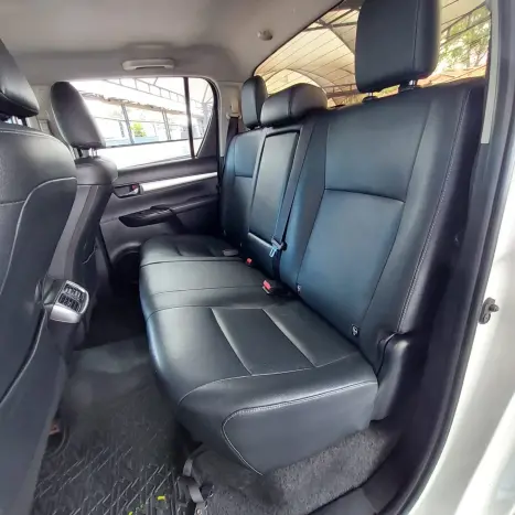 TOYOTA Hilux Caminhonete 2.8 16V SRX 4X4 DIESEL CABINE DUPLA AUTOM�TICO, Foto 7