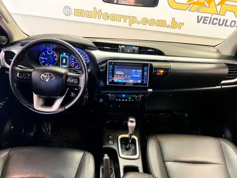 TOYOTA Hilux Caminhonete 2.8 16V SRV 4X4 DIESEL CABINE DUPLA AUTOM�TICO, Foto 4