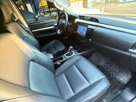 TOYOTA Hilux Caminhonete 2.8 16V SRX 4X4 TURBO DIESEL CABINE DUPLA AUTOM�TICO, Foto 9