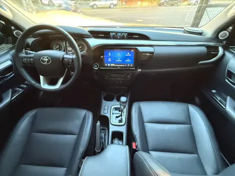 TOYOTA Hilux Caminhonete 2.8 16V SRX 4X4 TURBO DIESEL CABINE DUPLA AUTOM�TICO, Foto 10