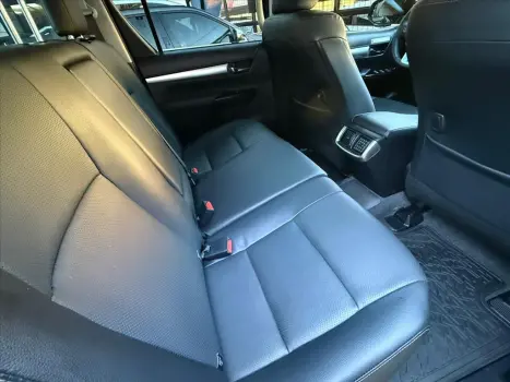 TOYOTA Hilux Caminhonete 2.8 16V SRX 4X4 TURBO DIESEL CABINE DUPLA AUTOM�TICO, Foto 11