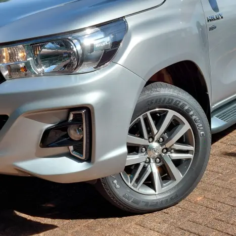 TOYOTA Hilux Caminhonete 2.7 16V 4P SRV CABINE DUPLA, Foto 4