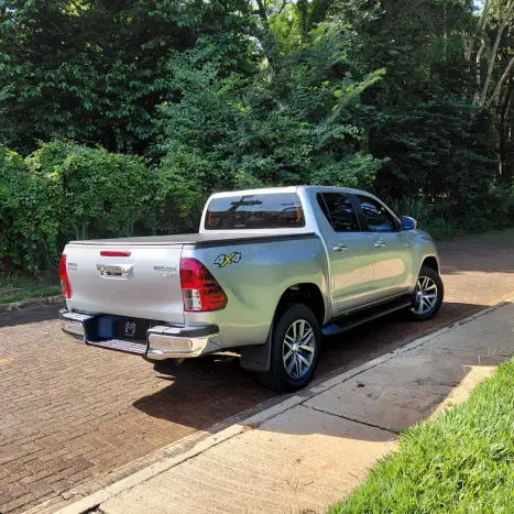 TOYOTA Hilux Caminhonete 2.7 16V 4P SRV CABINE DUPLA, Foto 7