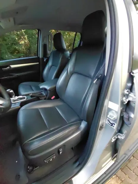 TOYOTA Hilux Caminhonete 2.7 16V 4P SRV CABINE DUPLA, Foto 10