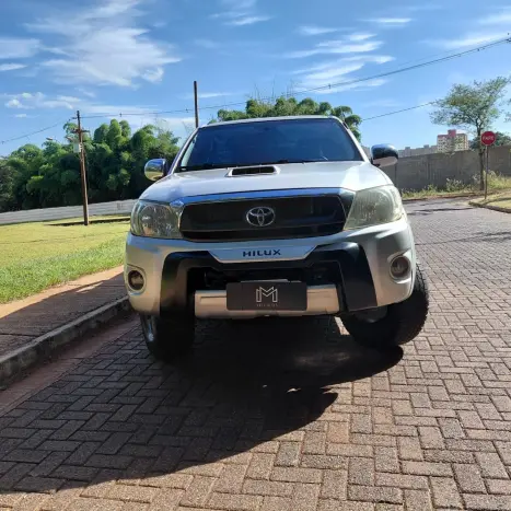 TOYOTA Hilux Caminhonete 3.0 4P SR 4X4 DIESEL CABINE DUPLA, Foto 2