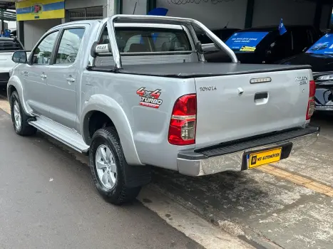 TOYOTA Hilux Caminhonete 3.0 16V 4P 4X4 SRV TURBO DIESEL CABINE DUPLA AUTOM�TICO, Foto 3