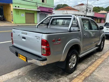 TOYOTA Hilux Caminhonete 3.0 16V 4P 4X4 SRV TURBO DIESEL CABINE DUPLA AUTOM�TICO, Foto 4