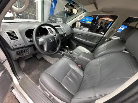 TOYOTA Hilux Caminhonete 3.0 16V 4P 4X4 SRV TURBO DIESEL CABINE DUPLA AUTOM�TICO, Foto 8