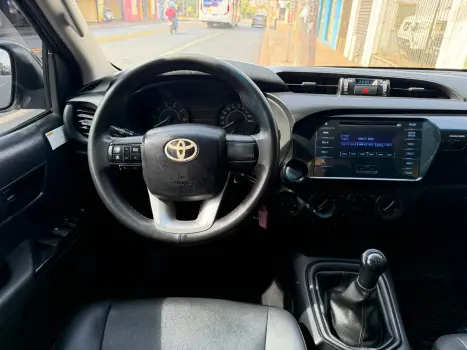 TOYOTA Hilux Caminhonete 2.8 16V 4P POWER PACK TURBO DIESEL 4X4 CABINE DUPLA, Foto 12