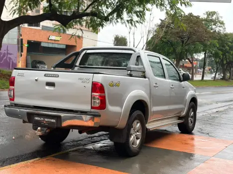 TOYOTA Hilux Caminhonete 2.7 16V 4P SRV FLEX 4X4  CABINE DUPLA AUTOM�TICO, Foto 4