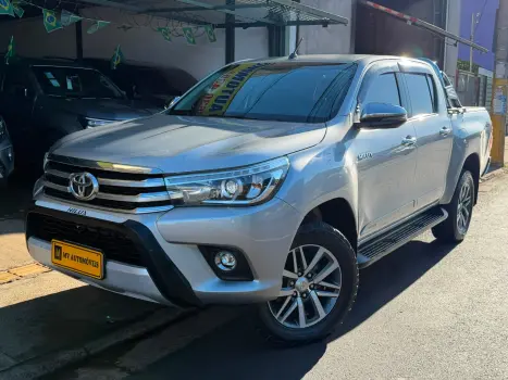TOYOTA Hilux Caminhonete 2.8 16V SRX 4X4 DIESEL CABINE DUPLA AUTOM�TICO, Foto 1