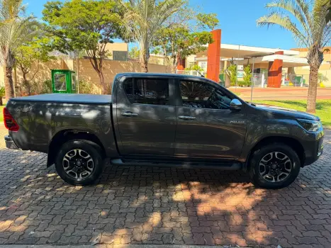 TOYOTA Hilux Caminhonete 2.8 16V 4P SRX DIESEL CABINE DUPLA, Foto 8