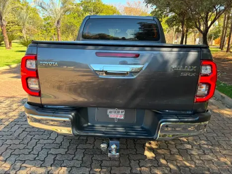 TOYOTA Hilux Caminhonete 2.8 16V 4P SRX DIESEL CABINE DUPLA, Foto 9