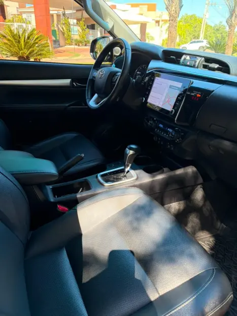 TOYOTA Hilux Caminhonete 2.8 16V 4P SRX DIESEL CABINE DUPLA, Foto 14